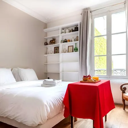 Eiffel Tower Lourmel Apartment